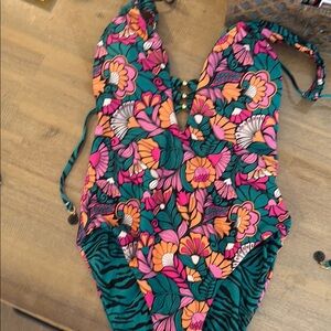 Sunshine 79 NWT Designer Reversible Shaping Swimsuit